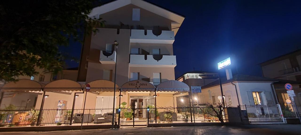 Hotel Villa Dina Ріміні Екстер'єр фото